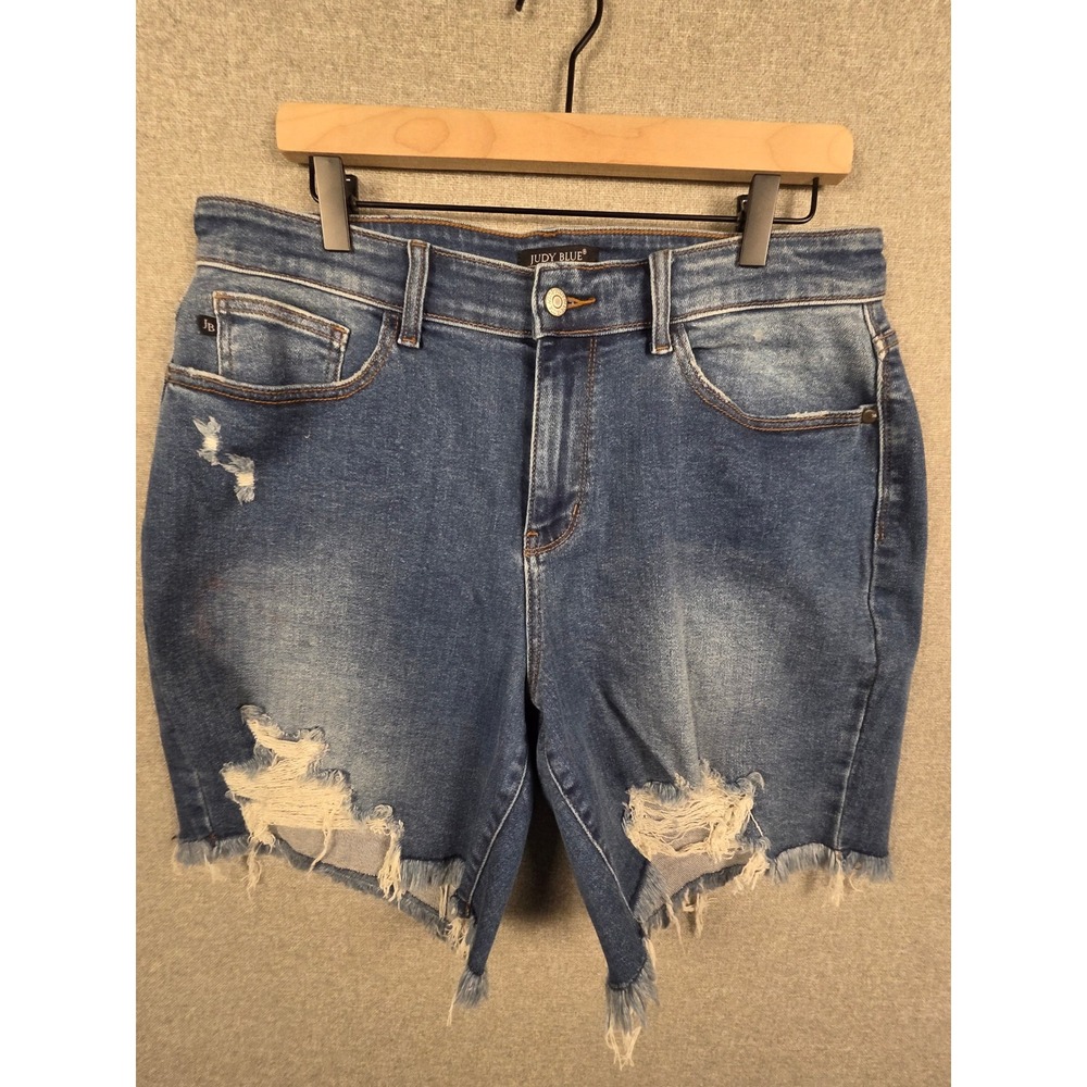 Judy Blue Distressed Denim Shorts Medium Wash High Rise 1XL JB15280MD-CO